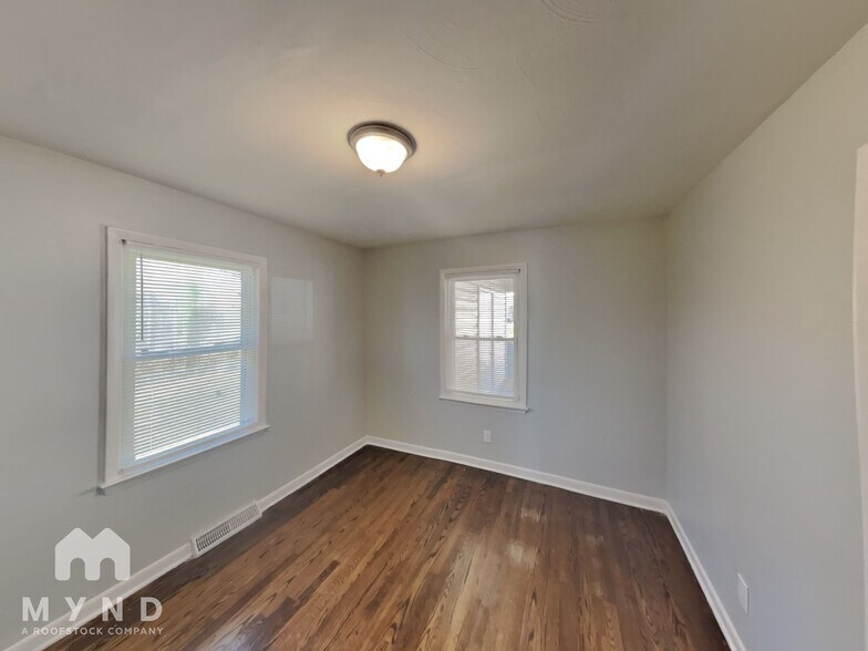 Building Photo - 2634 Skyland Dr