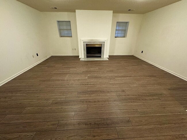 Building Photo - 2203 Bear Valley Terrace