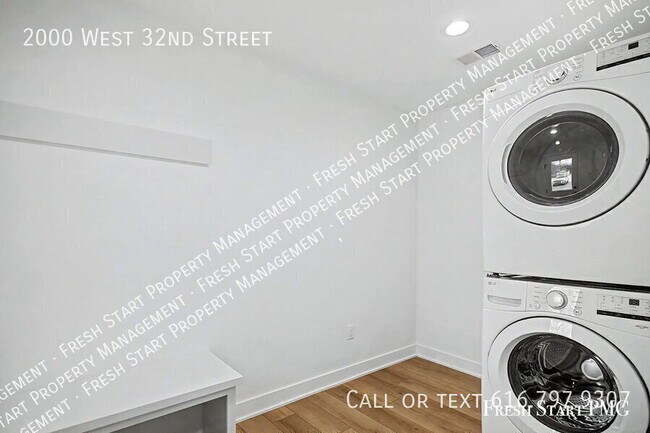 Building Photo - 2000 32nd St