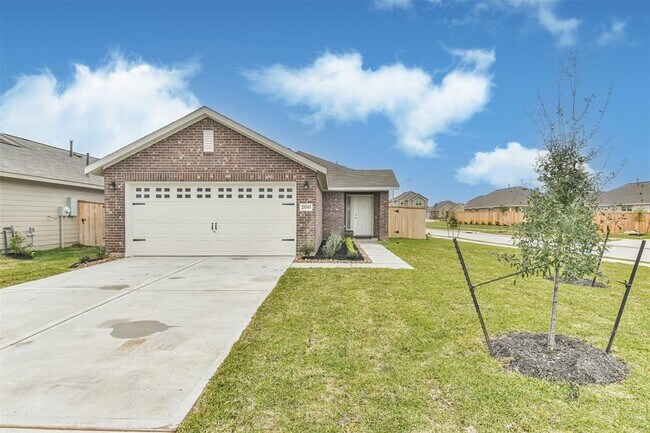 Primary Photo - 21043 Longeni Dr