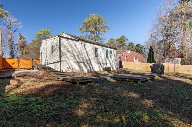 Building Photo - Beautifully Updated Home in Vibrant Atlanta Neighborhood
