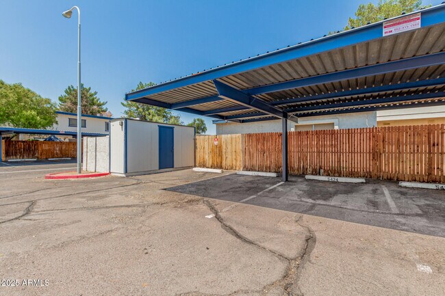 Building Photo - 5424 W Laurie Ln