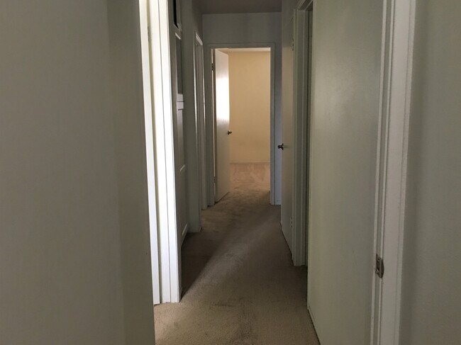 Building Photo - Four Bedroom Two Story Townhome in La Mesa!!!