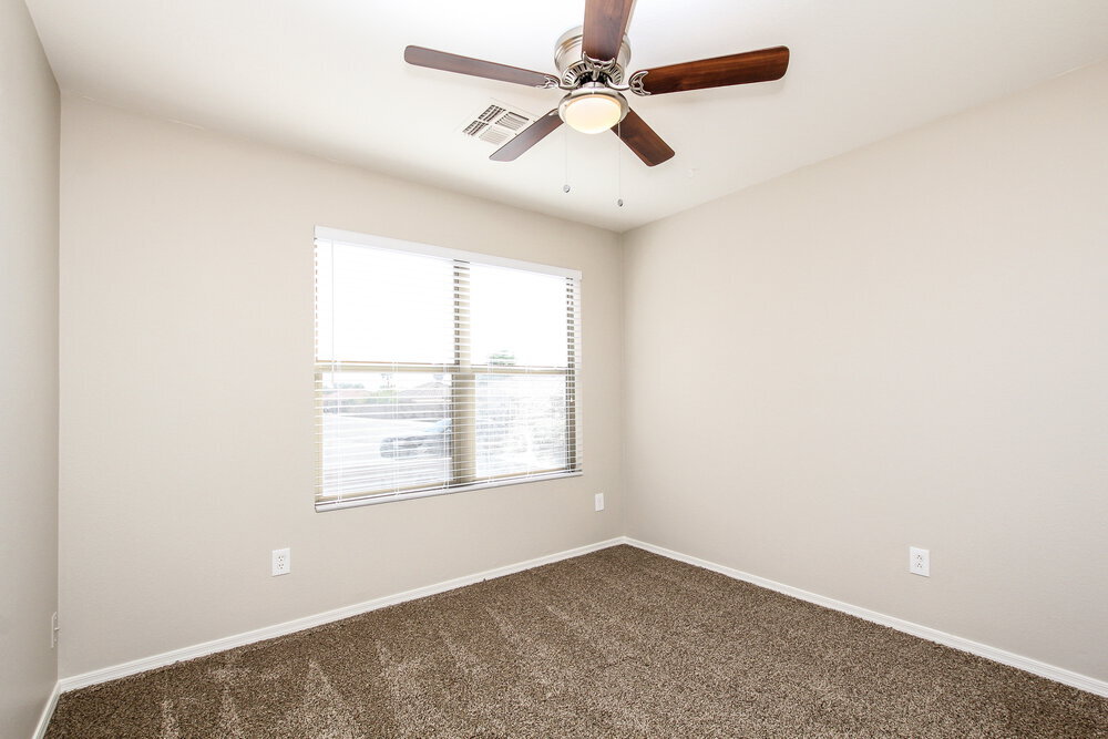 Building Photo - 10546 W Carlota Ln