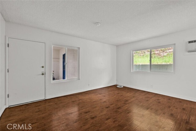 Building Photo - 1601 College View Dr