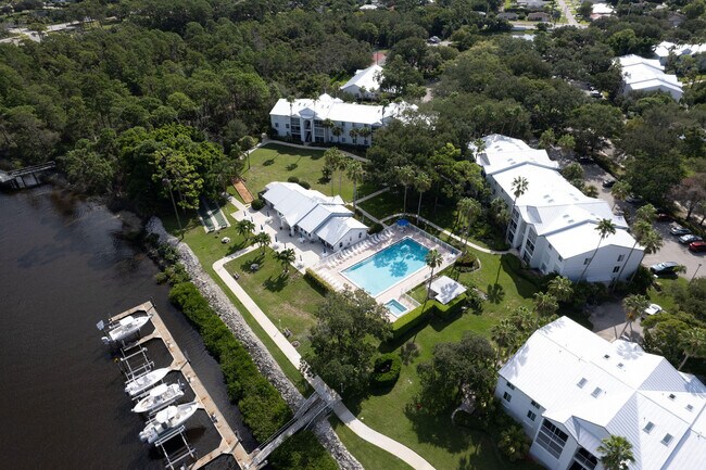 Building Photo - 2502 SE Anchorage Cove