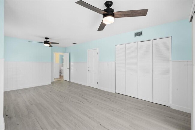 Building Photo - 5541 Bayou Grande Blvd NE