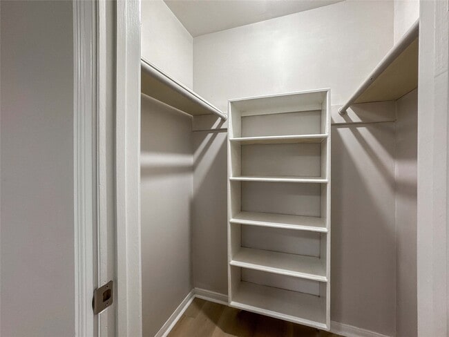 Building Photo - 22822 Canyon Lake Dr