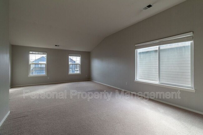 Building Photo - 2014 SW 11th St