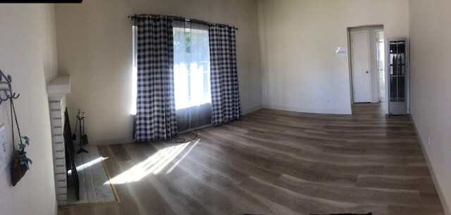 livingroom - 3133 Alma St