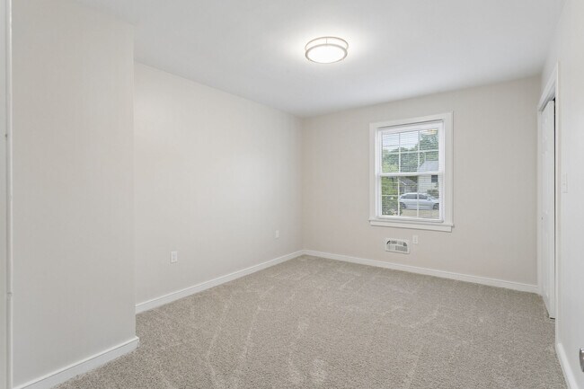 Building Photo - 127 Bell Ave