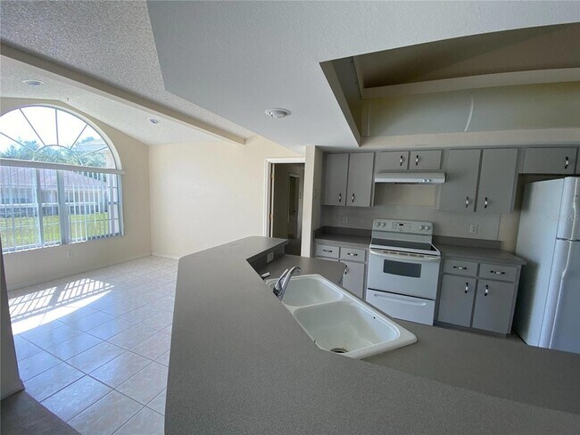 Building Photo - 15980 SW 27th Ave Rd