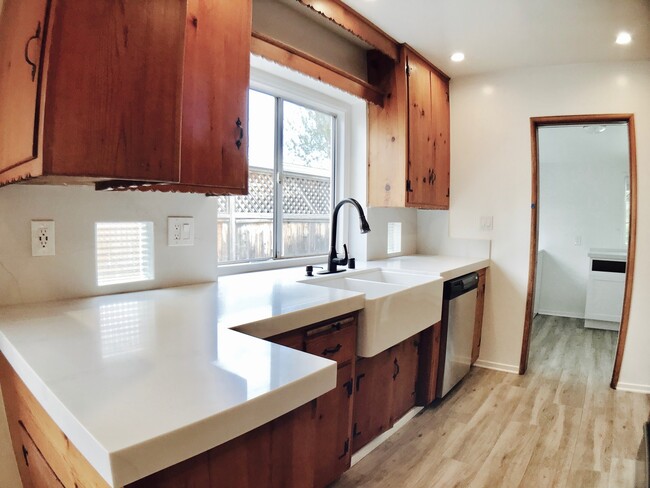 Building Photo - Prime Pocket of Studio City Across from St...