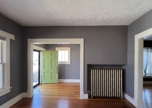 Building Photo - Huge Home Full of Character in the heart of MHK