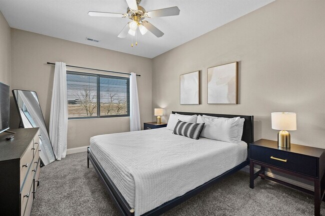 Building Photo - 8350 Cascade Ave