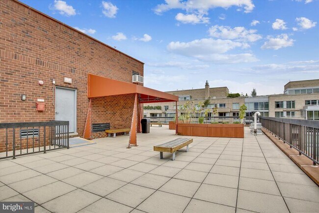 Building Photo - 1140 23rd St NW