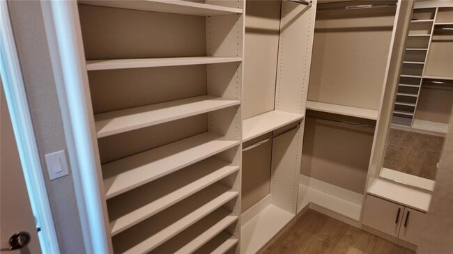 Building Photo - 445 Silverbell Trl