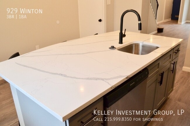 Building Photo - 929 Winton-