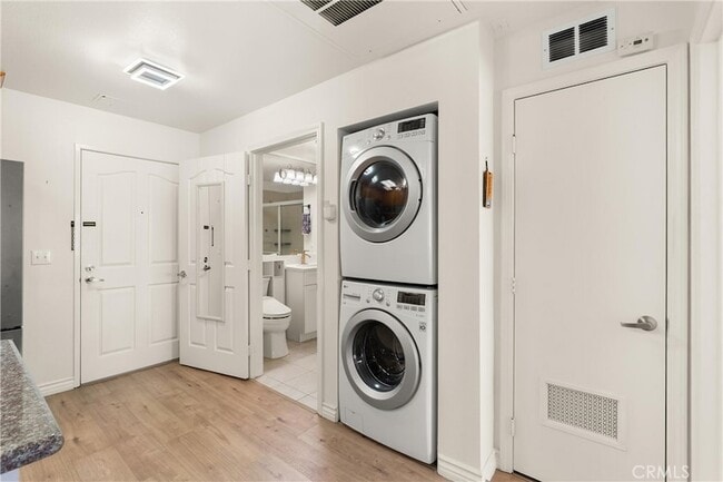 Building Photo - 17888 Alburtis Ave