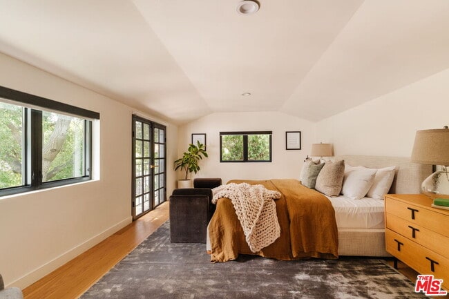 Building Photo - 9849 Portola Dr