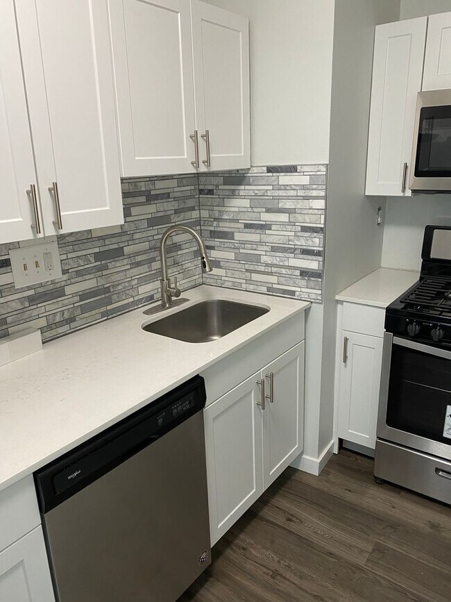 Interior Photo - Tomlinson Court Apartments