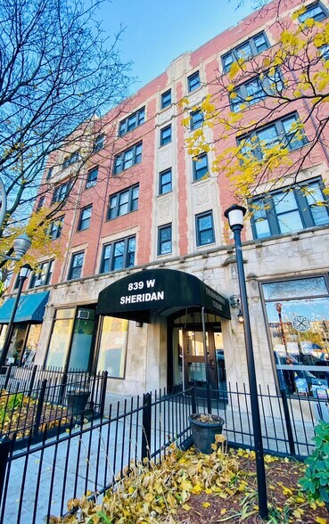 Building Photo - 839 W Sheridan Rd