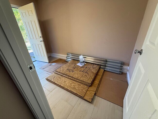 Building Photo - 7845 Le Jeune Dr