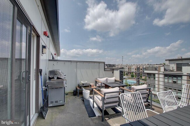 Building Photo - 8078 Tribeca St