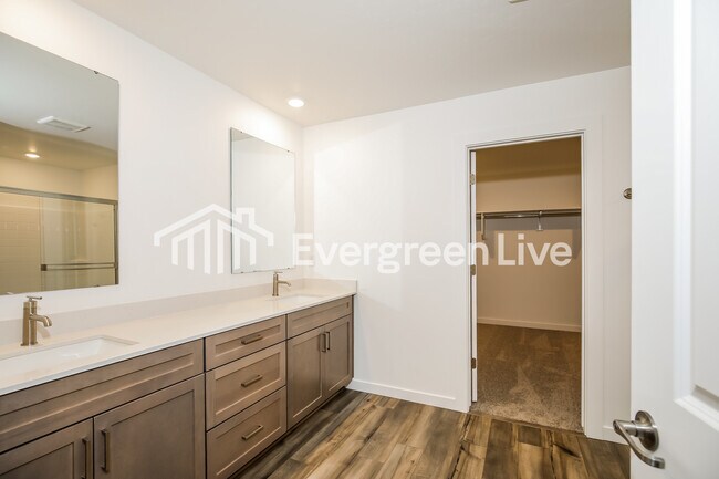 Building Photo - 15132 Nimbus Way