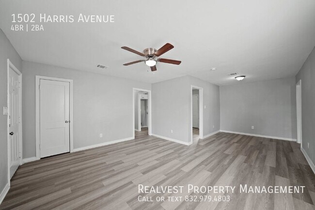 Building Photo - Freshly Remodeled 4-Bedroom, 2-Bathroom Ho...