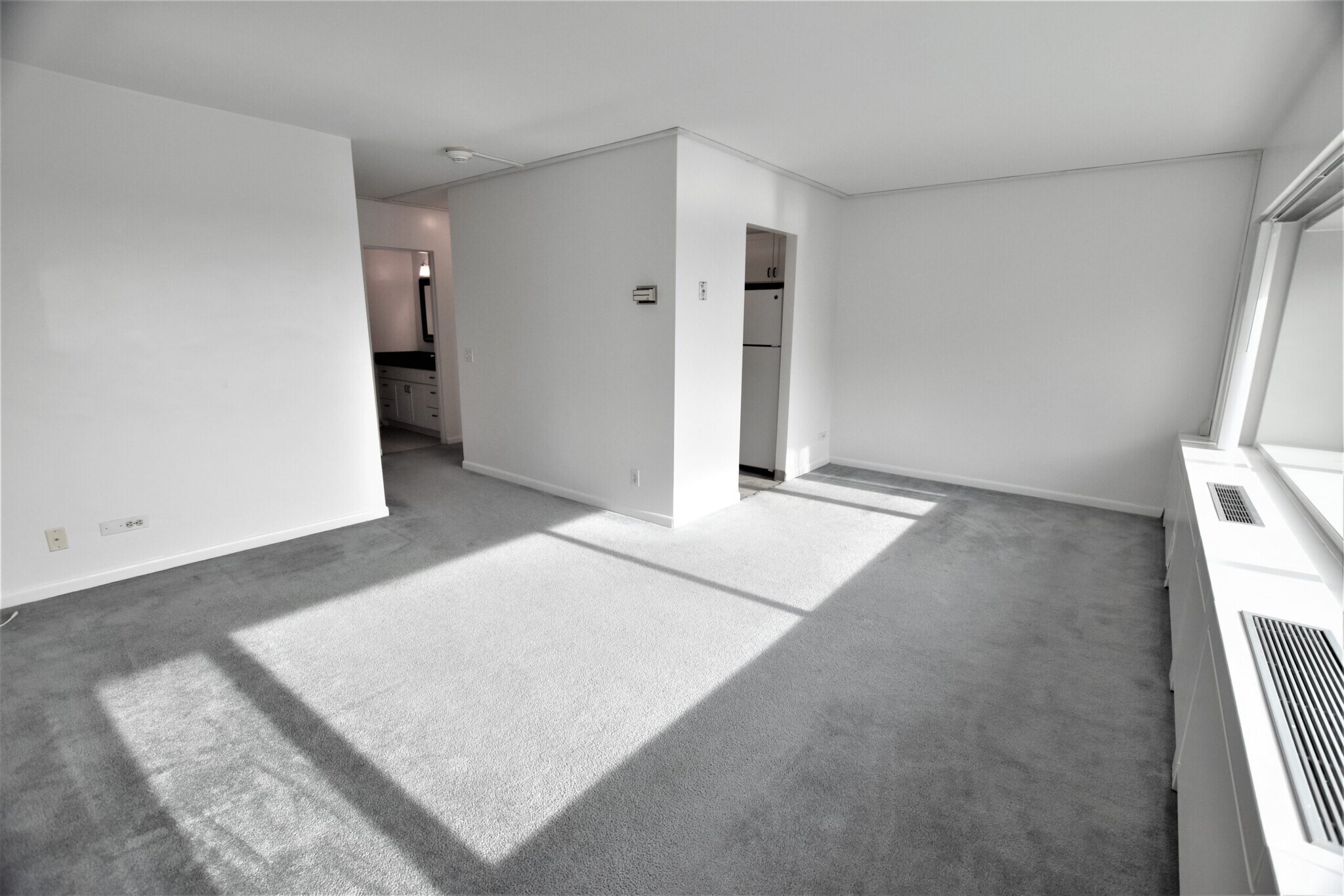Living Room - 555 E William St