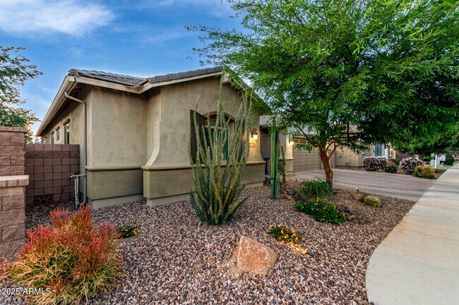 Building Photo - 20176 E Nighthawk Way