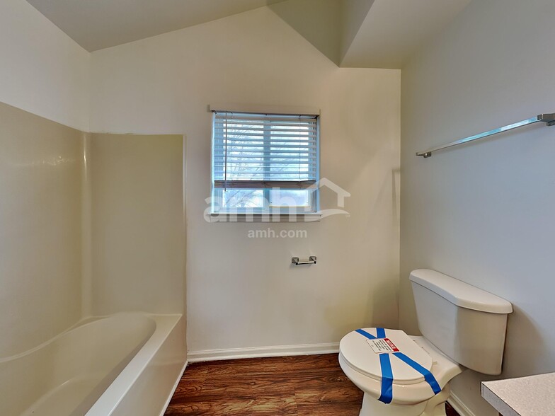 Building Photo - 26316 W Cricket Ct