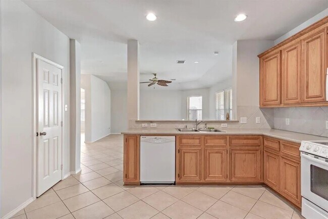 Building Photo - 9535 Comstock Meadows Dr