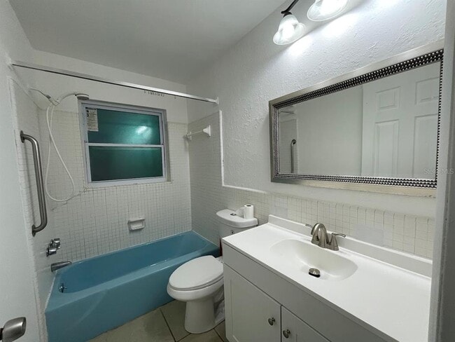 Building Photo - 471 Keene Park Dr E