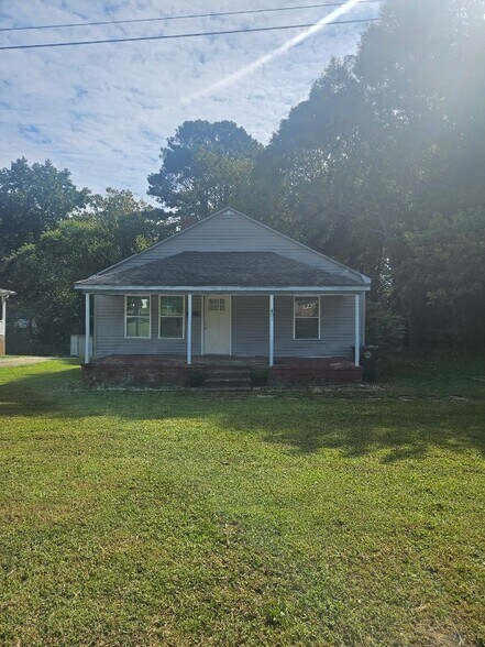 Primary Photo - 401 Kent St