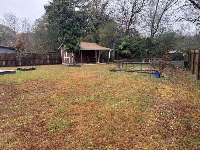 Building Photo - 837 Parkstone Dr