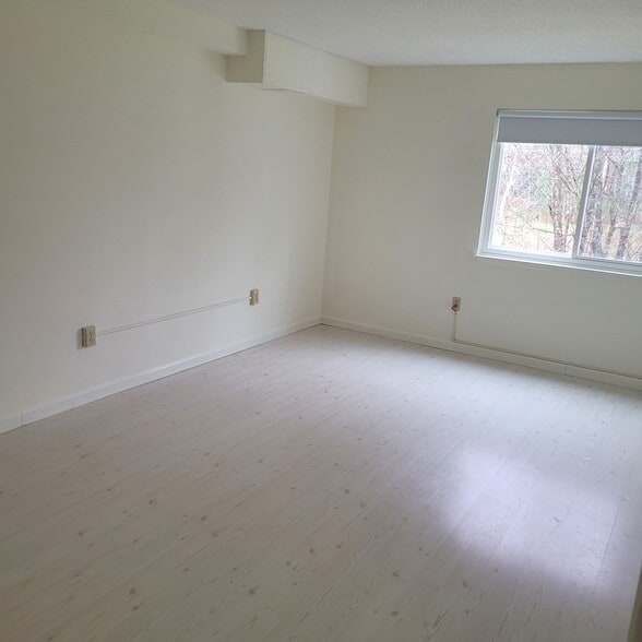 Bedroom - 48 Silver Hill Ln