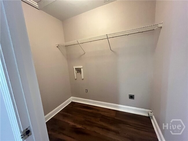 Building Photo - 100 Fair Oaks Dr