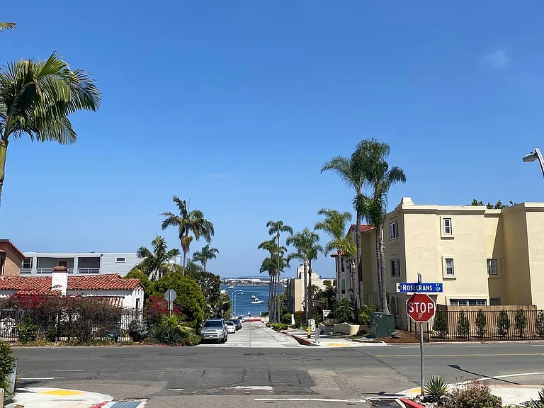 Primary Photo - 360 Rosecrans St