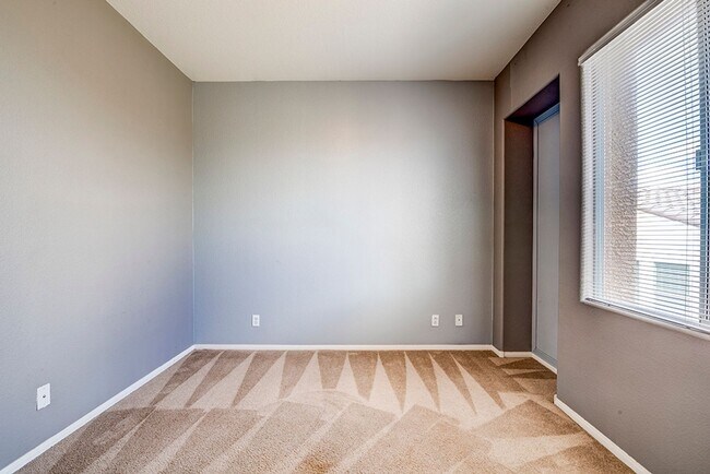 Building Photo - Status: Accepting Applications