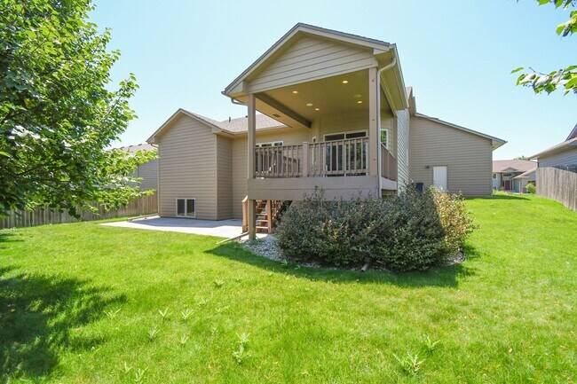 Building Photo - 3908 W 89th St