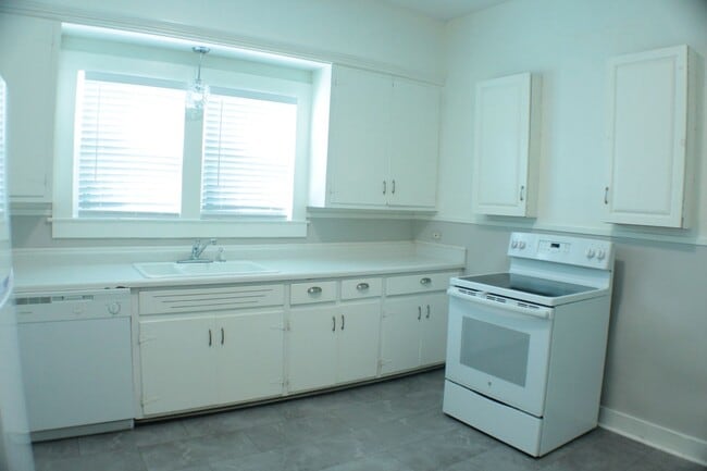 Building Photo - SUMMERDALE COTTAGE