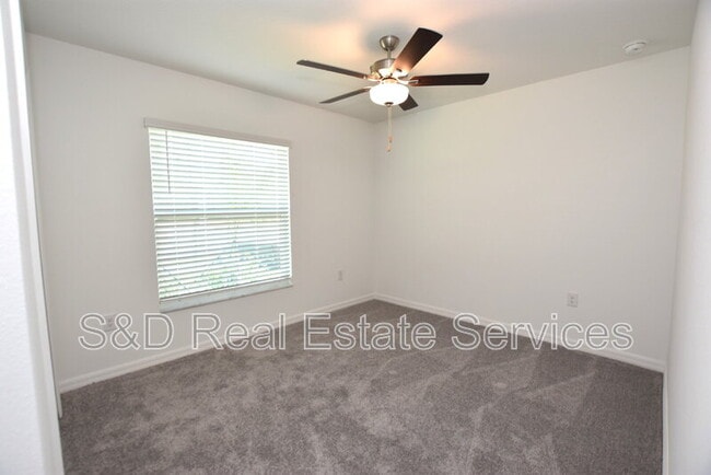 Building Photo - 1940 Red Lp