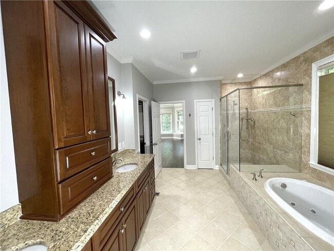 Building Photo - 655 Huntwick Pl
