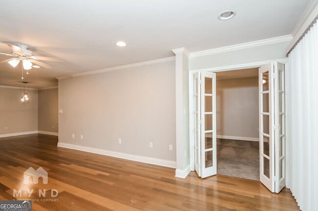 Building Photo - 1202 Pine Heights Dr NE