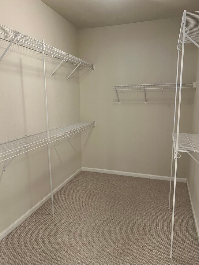 Building Photo - Lovely 3BR Ranch-Style Home in Sun City-Available 12/22/25