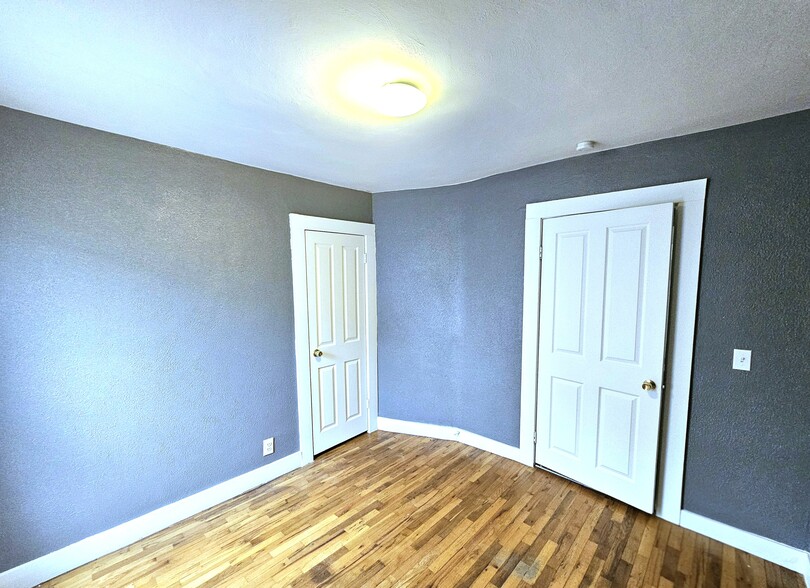 Upper Level- Bedroom 2 - 169 East Ave N