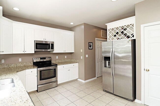 Building Photo - Pet-Friendly N. Albemarle Home With Fenced...