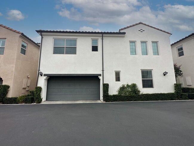 Building Photo - 4 BEDROOM HOME FOR LEASING IN Irvine